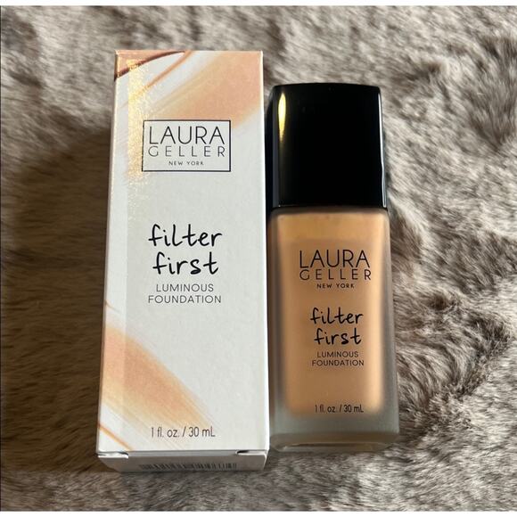 Laura Geller Filter First Luminous
Foundation - Cognac - Picture 1 of 3